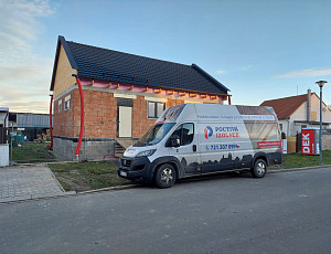 Zateplení stropu zděné novostavby pomocí foukané celulózové izolace